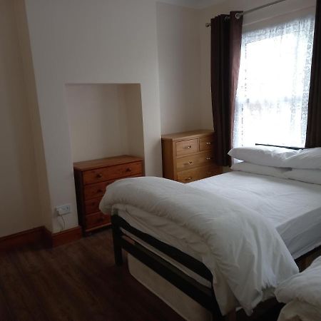Bubblesbnb- 4 Bedroom House لندن المظهر الخارجي الصورة