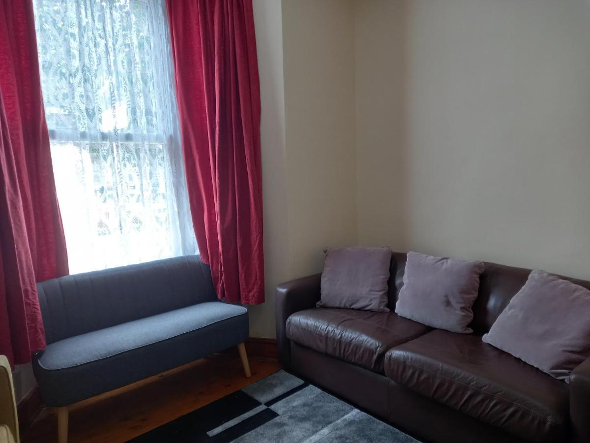 Bubblesbnb- 4 Bedroom House لندن المظهر الخارجي الصورة