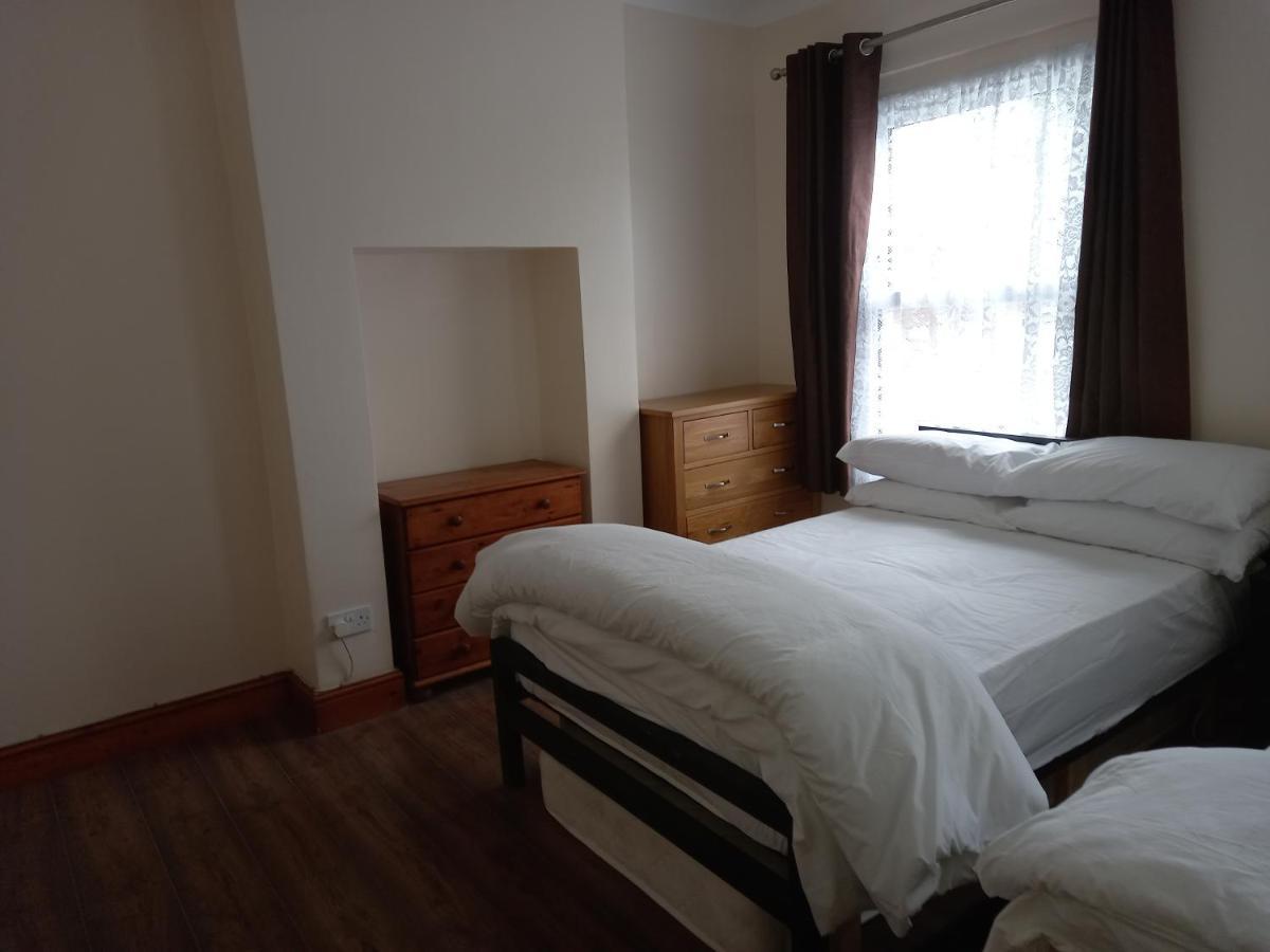 Bubblesbnb- 4 Bedroom House لندن المظهر الخارجي الصورة