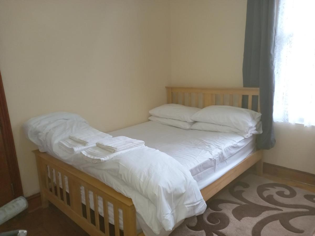 Bubblesbnb- 4 Bedroom House لندن المظهر الخارجي الصورة